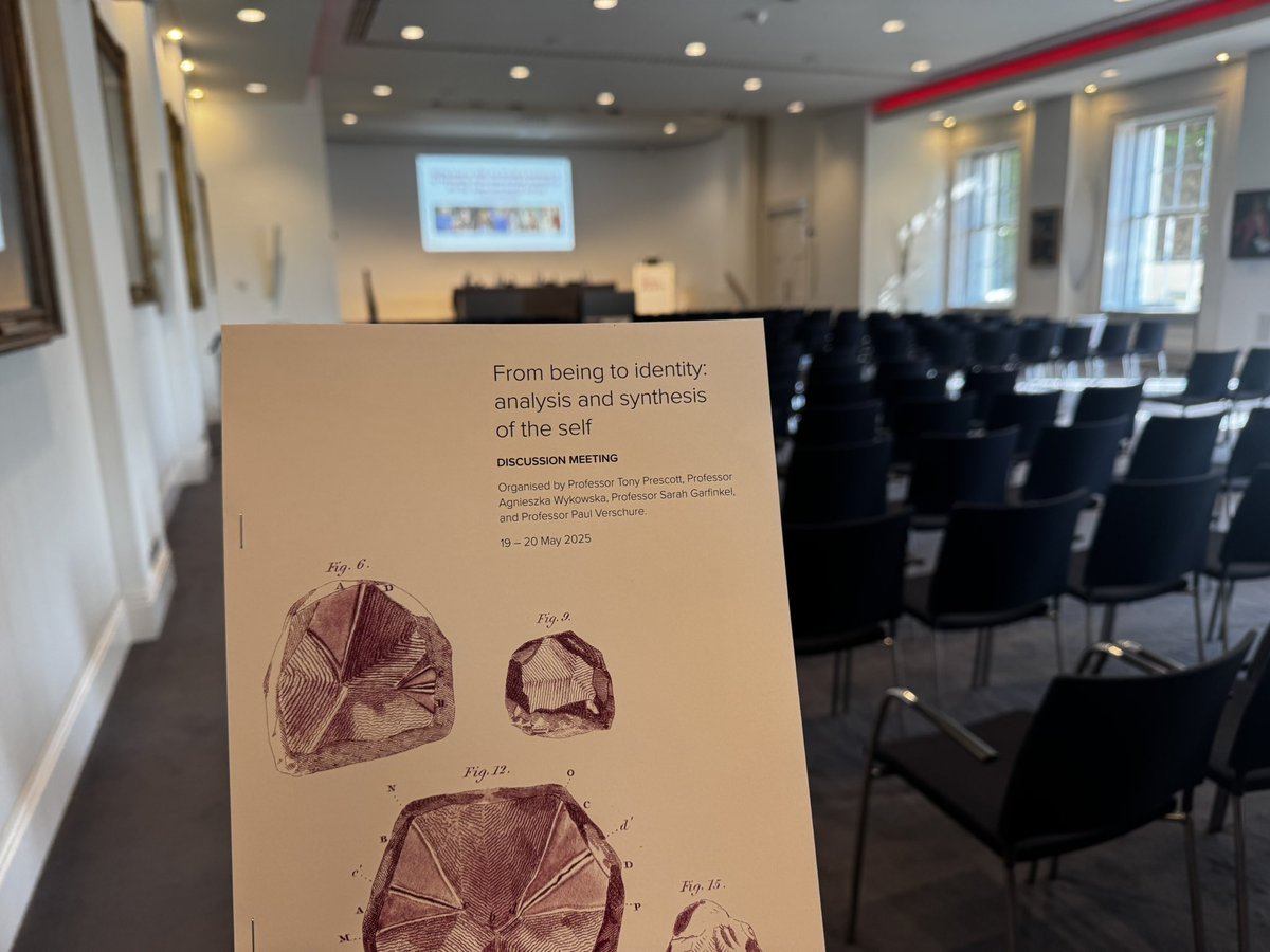 unrealcharity's tweet image. Thank you @DrSFink for inviting Unreal to the @royalsociety meeting “From being to identity: analysis and synthesis of the self”. It was a privilege for our own Joe Perkins to speak on the lived experience perspective of DPDR and hear the fascinating speakers! #SelfRS2025