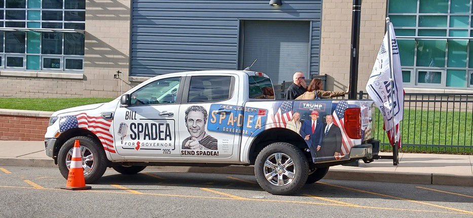 ohululu's tweet photo. @HeatherMc7Maga @BillSpadea 🇺🇸🇺🇸 #SpadeaForGovernor @BillSpadea 🇺🇸🇺🇸 https://t.co/g6mqCPenGM