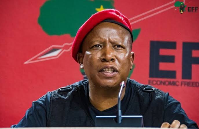 uSakhile kaMkhulunyelwa tweet media
