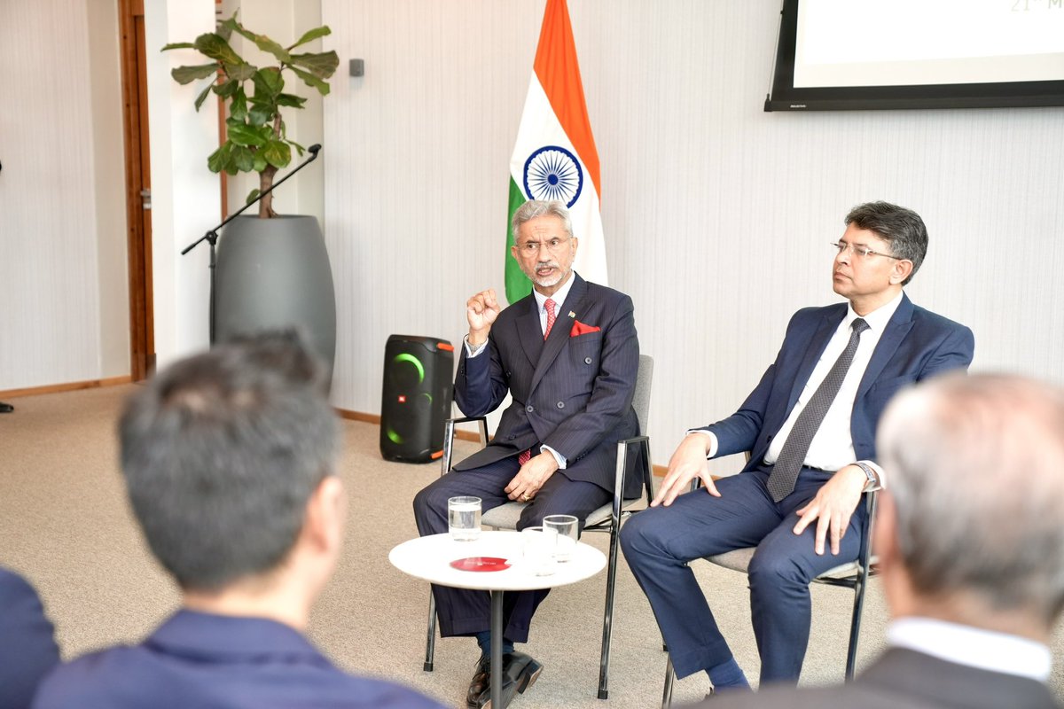 DrSJaishankar's tweet photo. Great to meet with Indian community representatives in Copenhagen. 

They hold the Indian flag high in Denmark and shape our positive image in this country. 

🇮🇳 🇩🇰 https://t.co/aJjZN82Wh0