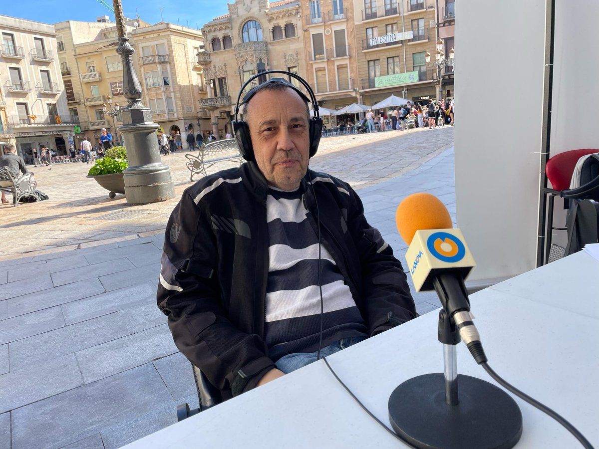 Ràdio Ciutat Tarragona (@rctgn) on Twitter photo 🔬Especial #CarrerMajor de les ràdios de <a href="/laxarxa/">La Xarxa</a> al Camp de Tgn, sobre la proclamació de Reus com a Ciutat de la Ciència
👉Amb <a href="/sandrage76/">Sandra Guaita Esteruelas</a>, <a href="/sergi_novo/">Sergi Novo</a> <a href="/TICSud/">Clúster TIC Catalunya Sud</a>, M. Teruel <a href="/InnovacioURV/">INNOVACIÓ.URV</a>, Núria Amigó, A. Guarque <a href="/divulgaTGN/">Divulgació Científica al Camp de Tarragona</a> i JJ. Vendrell <a href="/IISPereVirgili/">Institute of Health Research Pere Virgili (IISPV)</a>
lanovaradiodereus.cat/reusciutatdela… 🔬Especial #CarrerMajor de les ràdios de <a href="/laxarxa/">La Xarxa</a> al Camp de Tgn, sobre la proclamació de Reus com a Ciutat de la Ciència
👉Amb <a href="/sandrage76/">Sandra Guaita Esteruelas</a>, <a href="/sergi_novo/">Sergi Novo</a> <a href="/TICSud/">Clúster TIC Catalunya Sud</a>, M. Teruel <a href="/InnovacioURV/">INNOVACIÓ.URV</a>, Núria Amigó, A. Guarque <a href="/divulgaTGN/">Divulgació Científica al Camp de Tarragona</a> i JJ. Vendrell <a href="/IISPereVirgili/">Institute of Health Research Pere Virgili (IISPV)</a>
lanovaradiodereus.cat/reusciutatdela…