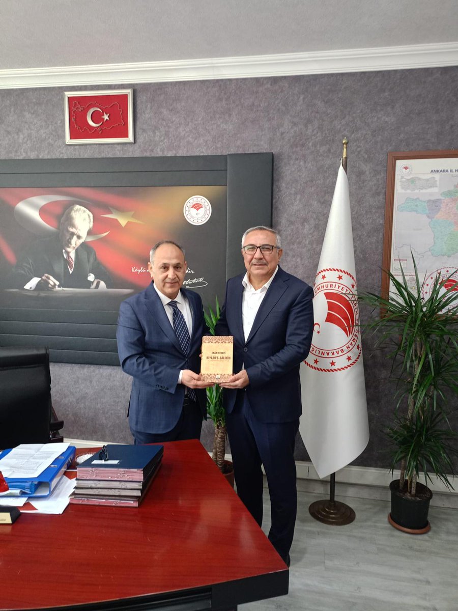 Ak_SKochisar's tweet photo. İlçe Başkanımız Sn.Levent SARIKAYA,Siyasi Hukuki İşler Başkanımız Sn.Ramazan YÖNDEM ile birlikte İl Tarım ve Orman Müdürü Sn.Ahmet DALLI’yı Makamında Ziyaret Ettiler. https://t.co/WEfVC3DA2l