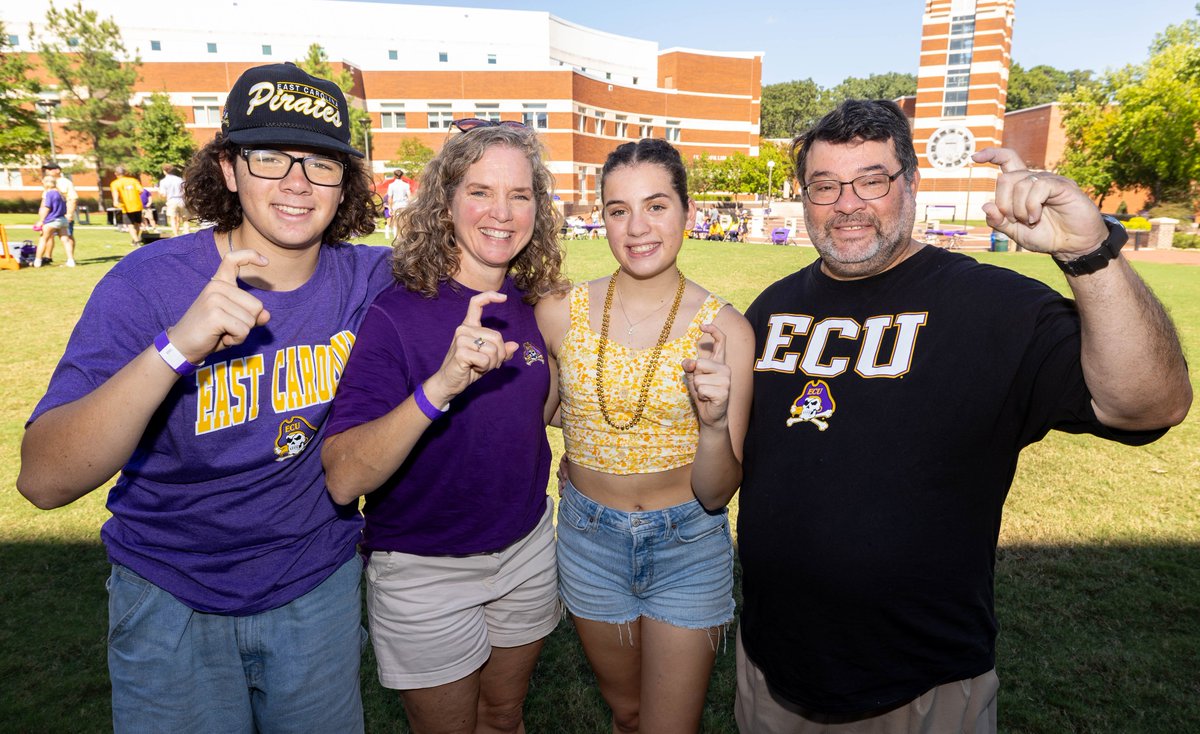 📣 #ECU29 families — Orientation is almost here! 💜💛

Get ready:
✅ Join the Parent &amp; Family Portal
🗓️ View the Orientation Schedule
✉️ Remind your student to check ECU email
🎥 Stay tuned for Pirate Parents Live on Orientation!
