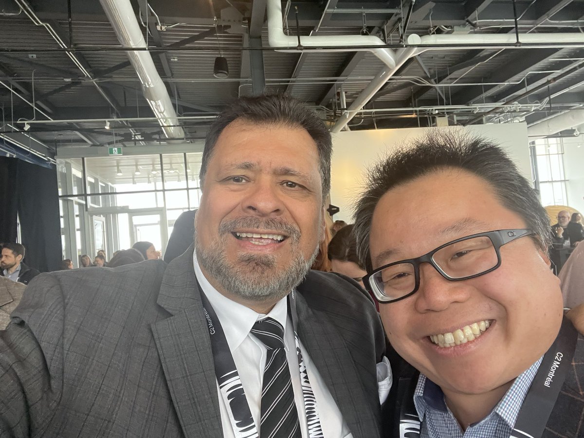 C2 #Montréal
Presencia de #México en
Industrias creativas e innovación.
<a href="/c2montreal/">C2</a> conference
#CreativeTech
 #Networking
#buildingbridgesofunderstanding
🇨🇦 ⚜️ 🇲🇽 
<a href="/SRE_mx/">Relaciones Exteriores</a> 
<a href="/Cultura_MQro/">Secretaría Cultura Querétaro</a> 
<a href="/consulmexmtl/">Consulado General de México en Montreal</a>