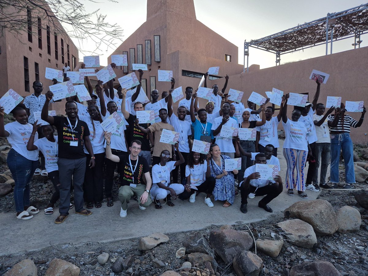 aueuyouthvoices's tweet photo. That's a wrap! This amazing 2-day intensive training came to an end. Participants received certificates and reflected upon the key takeaways from the sessions.
Thank you, @youthmakershub & @learning_lions π₯
#YouthmakersHub #AUEUYouthVoicesLab #AUEUYouthLab #YVLinKenya #AUEU https://t.co/0LOWennuN6