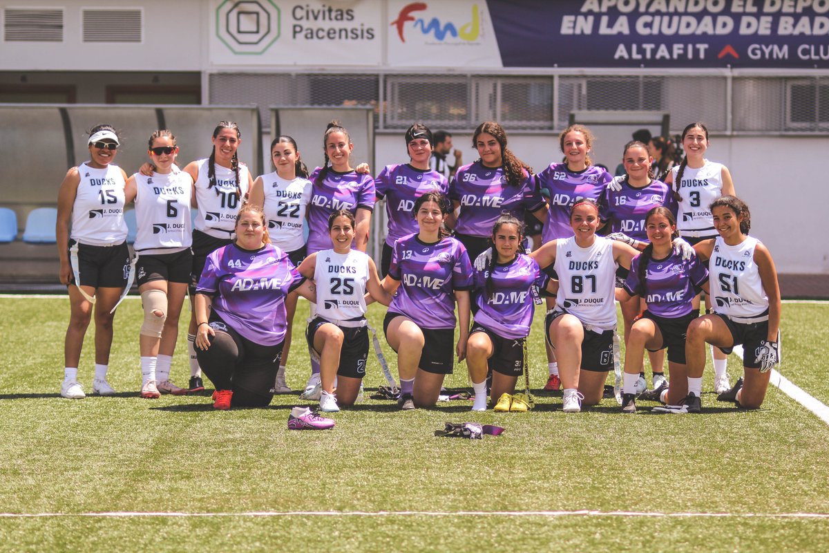 ExtremaduraFAFF's tweet photo. El 🏈 Flag Football femenino ya sin duda es una realidad y ha llegado 💪 para quedarse en Extremadura 😍
#Ducks🦆 #WildStorks🟣 #deportefemenino♀️ https://t.co/UrqMUZ73k6