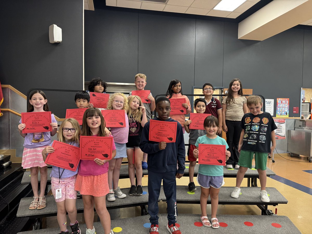 denise0doyle's tweet photo. Today we celebrated our Cardinals High Flyers for the month of May. These students were nominated for their Creativity and Positive Attitudes. ❤️🖤 #HMEproud #HMECardinals https://t.co/lvuQNMXfGW