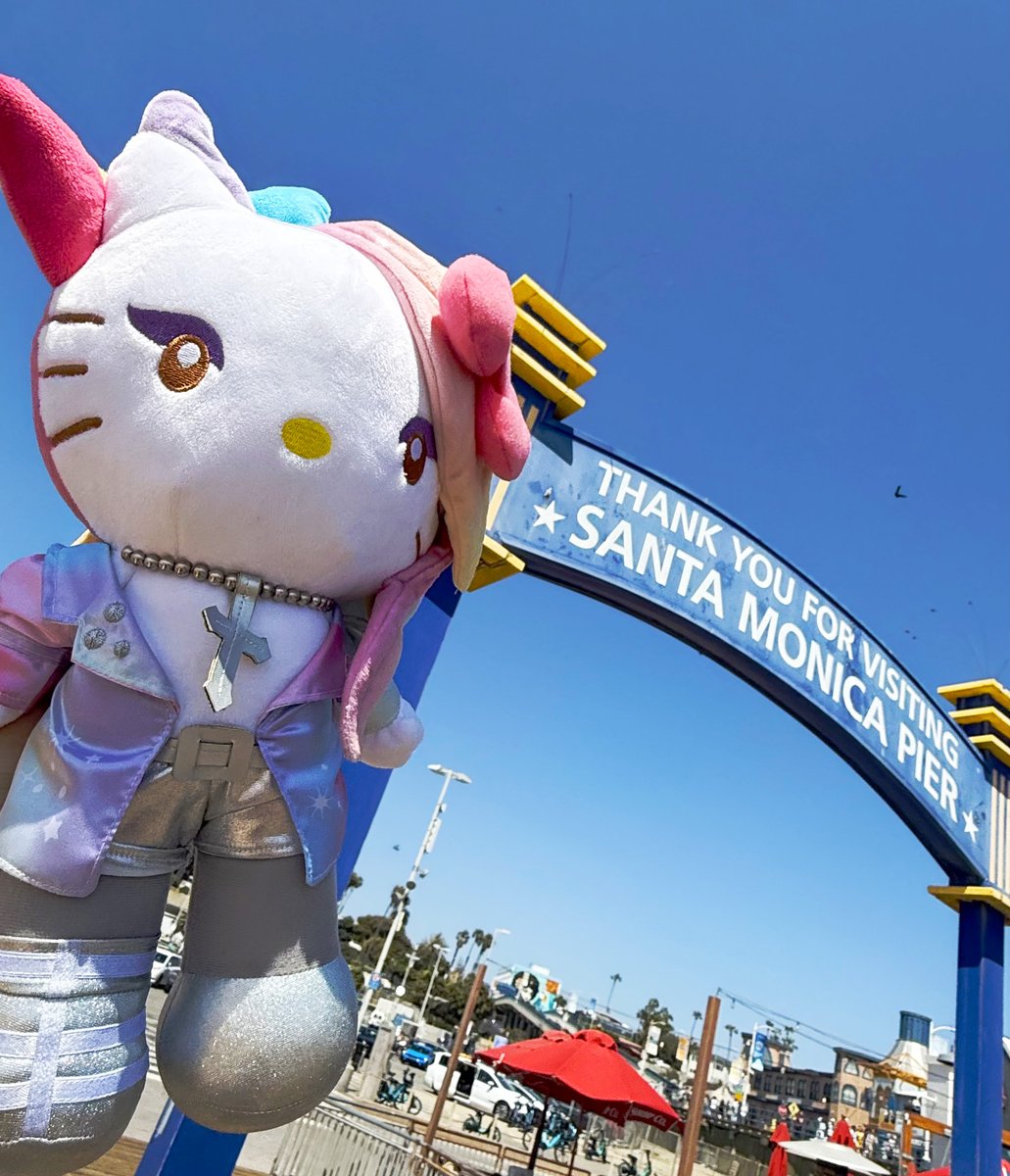 #WheresYoshikitty?
Fun in the sun!☀️ Please support #yoshikitty and vote EVERY DAY from all your devices until May 25!    ranking.sanrio.co.jp/en/characters/…

<a href="/YoshikiOfficial/">Yoshiki</a> 

#HelloKitty x #YOSHIKI #TeamYoshikitty #チームyoshikitty #Sanrio #SanrioCharacterRanking #SantaMonica