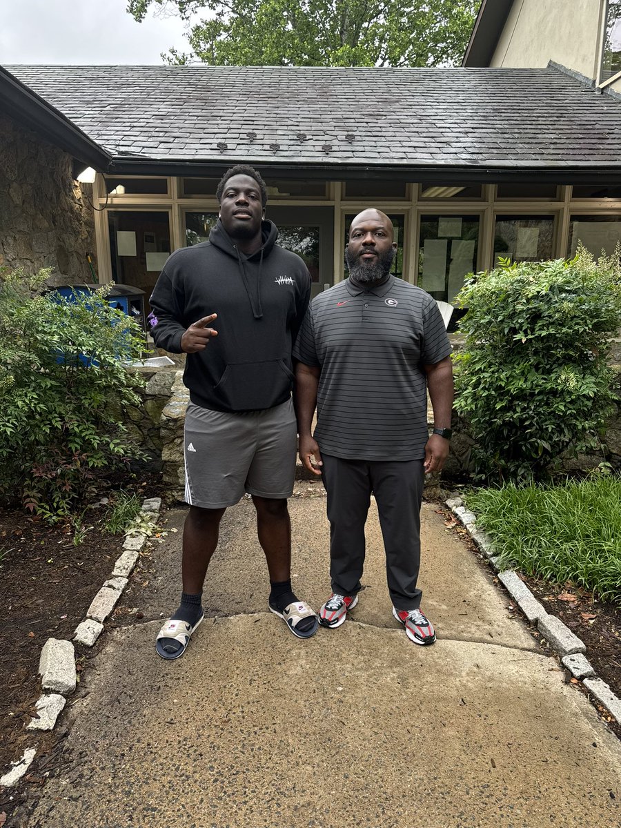 Brandon Collier (@bcollierppi) on Twitter photo THEM DAWGS went back to VA to get with THE BIG TICKET 🎟️ <a href="/Sone_Valdin52/">Valdin ”Vee” Sone 4⭐️</a> big love <a href="/TravionScott/">Tray Scott</a> for investing time into my dawg!! #godawgs THEM DAWGS went back to VA to get with THE BIG TICKET 🎟️ <a href="/Sone_Valdin52/">Valdin ”Vee” Sone 4⭐️</a> big love <a href="/TravionScott/">Tray Scott</a> for investing time into my dawg!! #godawgs