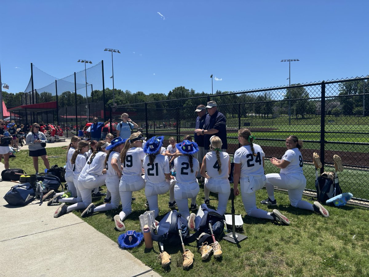 🚨 UPSET ALERT 🚨

<a href="/CCSboltup_SBall/">CCS Softball</a> notches one of the biggest wins in program history, knocking off nine-time defending state champion Baylor 8-6!

The Lady Chargers advance to the title game for a third straight season. They are just one win away from their first state title!!!