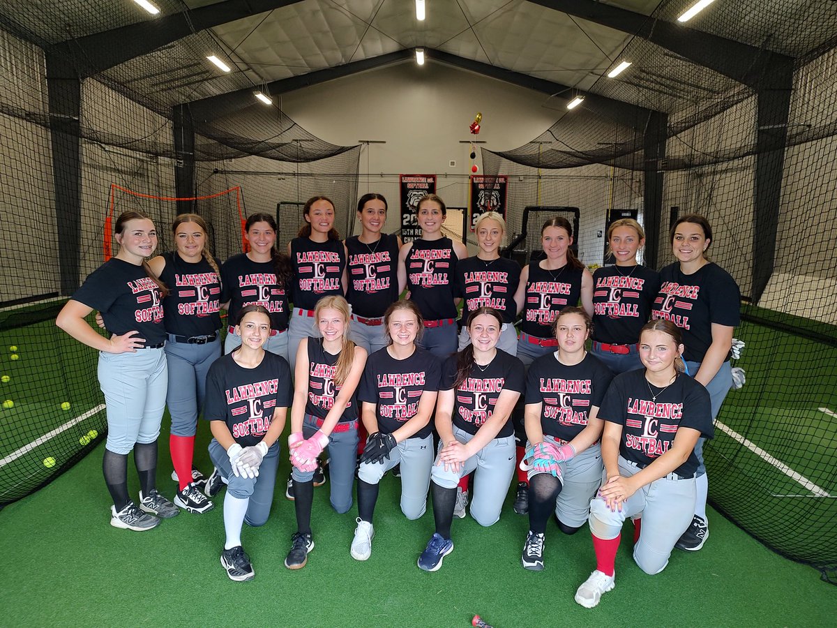 Good luck to Lady Dawgs Softball tonight in the district tournament finals at Stonecrest at 6p.m. vs Floyd. Central.