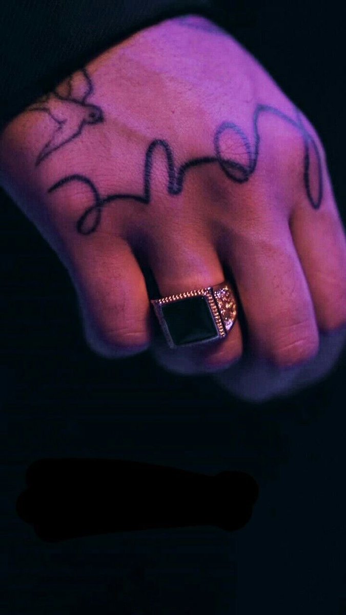 tobeginagain__'s tweet photo. HAND                             HANDSOME https://t.co/lAj5HCNfJD