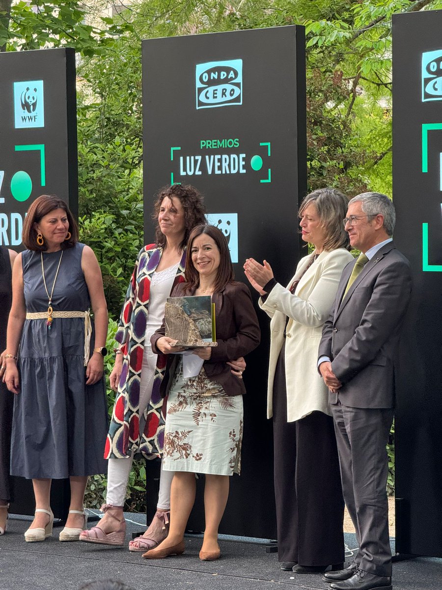 WWF España 🐼 (@wwfespana) on Twitter photo <a href="/mitecogob/">Transición Ecológica y Reto Demográfico</a> <a href="/EspartariaLorca/">Espartaria Tierras Altas de Lorca</a> <a href="/TormesEB/">Fundación Tormes-EB</a> <a href="/ConBici/">Coordinadora ConBici</a> 🏆 Premio Agua (ex aequo)
💧 <a href="/EBROresilience/">EBRO Resilience/ LIFE Ebro Resilience P1 🇪🇺</a> – Renaturalizan el cauce del Ebro y sus llanuras de inundación con soluciones basadas en la naturaleza
🌊 <a href="/Vigilantesmar/">Red de Vigilantes Marinos</a> – 2.000 buceadores limpiando y protegiendo nuestros mares <a href="/mitecogob/">Transición Ecológica y Reto Demográfico</a> <a href="/EspartariaLorca/">Espartaria Tierras Altas de Lorca</a> <a href="/TormesEB/">Fundación Tormes-EB</a> <a href="/ConBici/">Coordinadora ConBici</a> 🏆 Premio Agua (ex aequo)
💧 <a href="/EBROresilience/">EBRO Resilience/ LIFE Ebro Resilience P1 🇪🇺</a> – Renaturalizan el cauce del Ebro y sus llanuras de inundación con soluciones basadas en la naturaleza
🌊 <a href="/Vigilantesmar/">Red de Vigilantes Marinos</a> – 2.000 buceadores limpiando y protegiendo nuestros mares