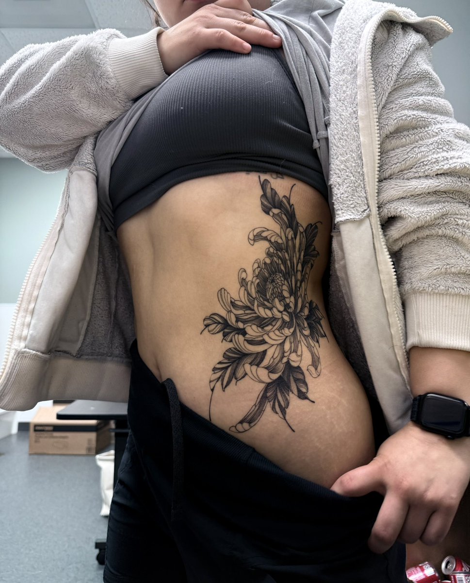 kay 🦋✨ tweet media