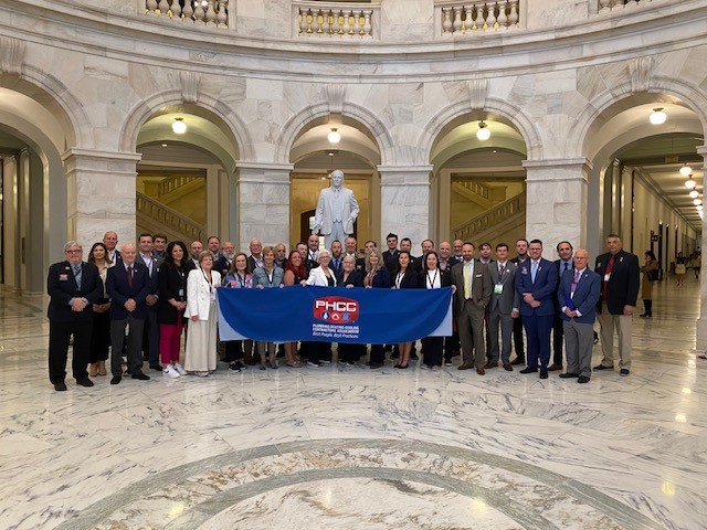 phccnatl's tweet photo. Today the PHCC members, chapter executives, industry partners and guests gather for a photo inside the Russell Senate Office Building before their face-to-face meeting with legislators!! #PHCCLegislativeConference #PHCC #plumbing #HVACR #contractors https://t.co/wzGgeXZdIK