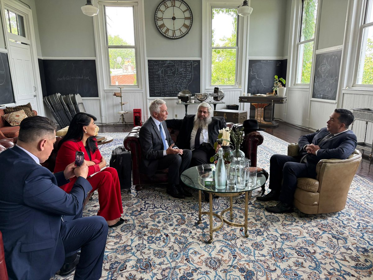 I had a meaningful meeting in Washington with a group of influential pastors - spiritual leaders who shape the mood of millions of believers in the United States and other countries

We talked about the war, the terrible Russian invasion that Ukraine is experiencing. We talked