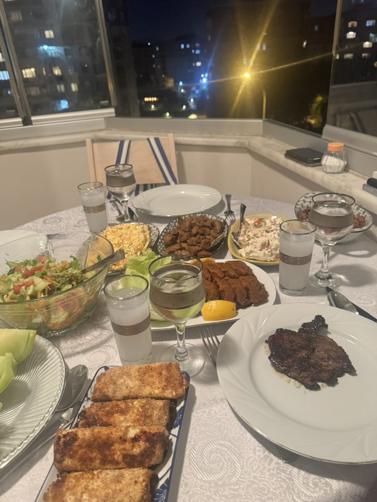 Kalp_Gozu_'s tweet image. Derler ki; 

Gerçek Galatasaray’ılar Mayıs’ta doğar. 
 🧡❤️ ⭐️⭐️⭐️⭐️⭐️

#mayislarbi̇zi̇mdi̇r