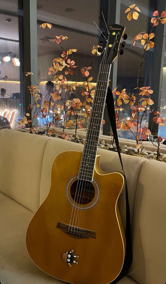 "كالعاده حضورك للمكان وللحاضرين سراج تمرين المكان وتخطفين الضوء … كالعاده"
#مساء_الخير_والسعاده_للجميع