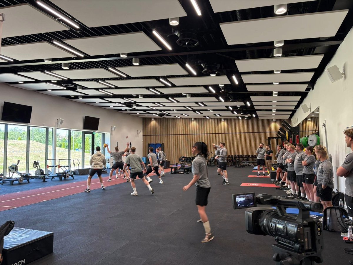 Martina Navarro (@navarro_m_upspa) on Twitter photo Another incredible <a href="/Athletic_Skills/">Athletic Skills Model 🟢</a> Workshop with the team at <a href="/SouthamptonFC/">Southampton FC</a> ⚽️! A brilliant day of learning, discussion & hands-on exploration of how to develop adaptable, versatile football players using the ASM. Thanks to all the staff who brought such energy to the session. Another incredible <a href="/Athletic_Skills/">Athletic Skills Model 🟢</a> Workshop with the team at <a href="/SouthamptonFC/">Southampton FC</a> ⚽️! A brilliant day of learning, discussion & hands-on exploration of how to develop adaptable, versatile football players using the ASM. Thanks to all the staff who brought such energy to the session.