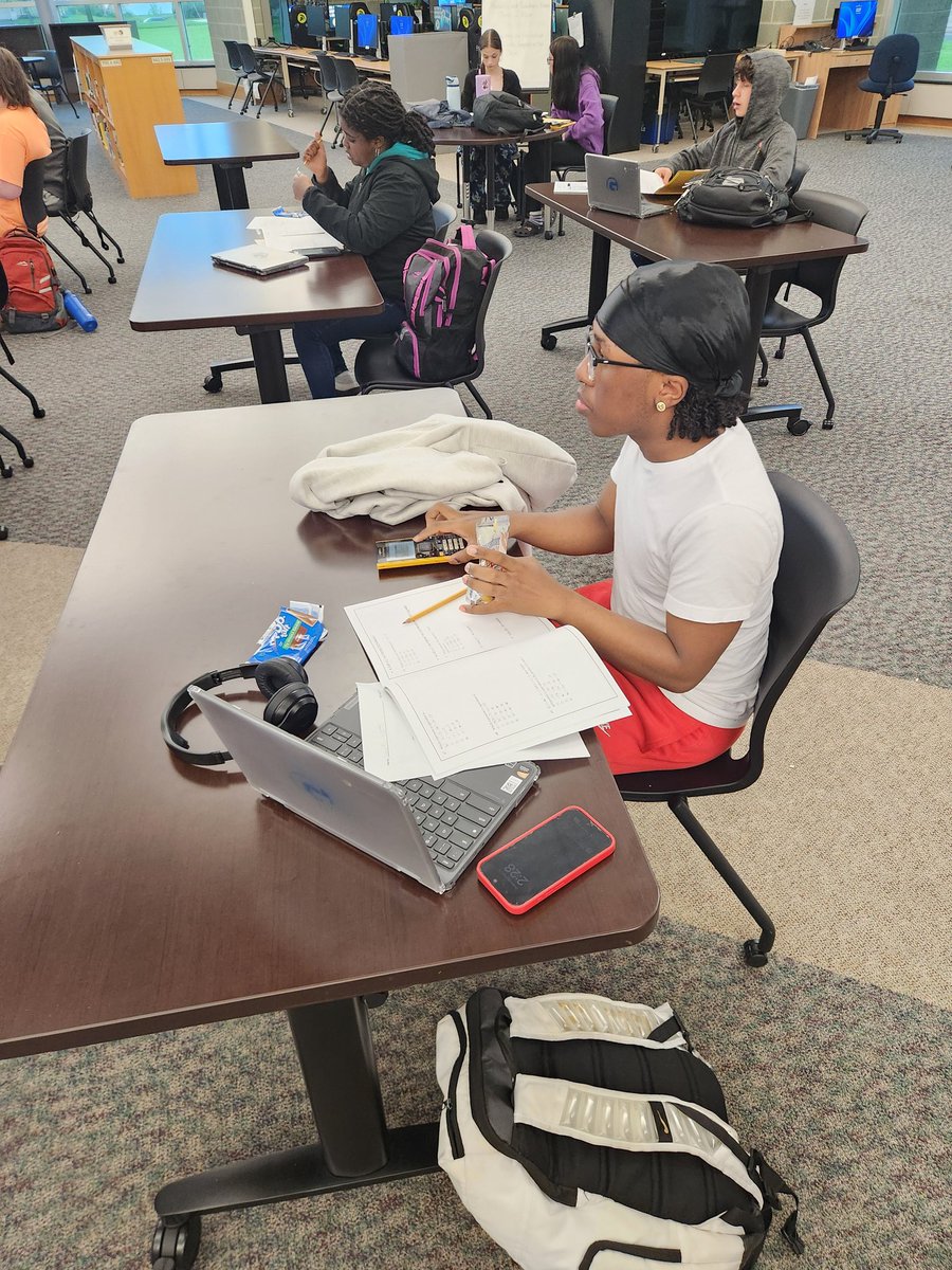 Kudos to our students who are taking advantage of our Regents exam review sessions. Review sessions are offered Monday,  Wednesday, and Thursdays between now and exam week from 2:15-3:15pm. Encourage your Spartans to attend! #GreatThingsHappenAtOLY #WeAreOlympia