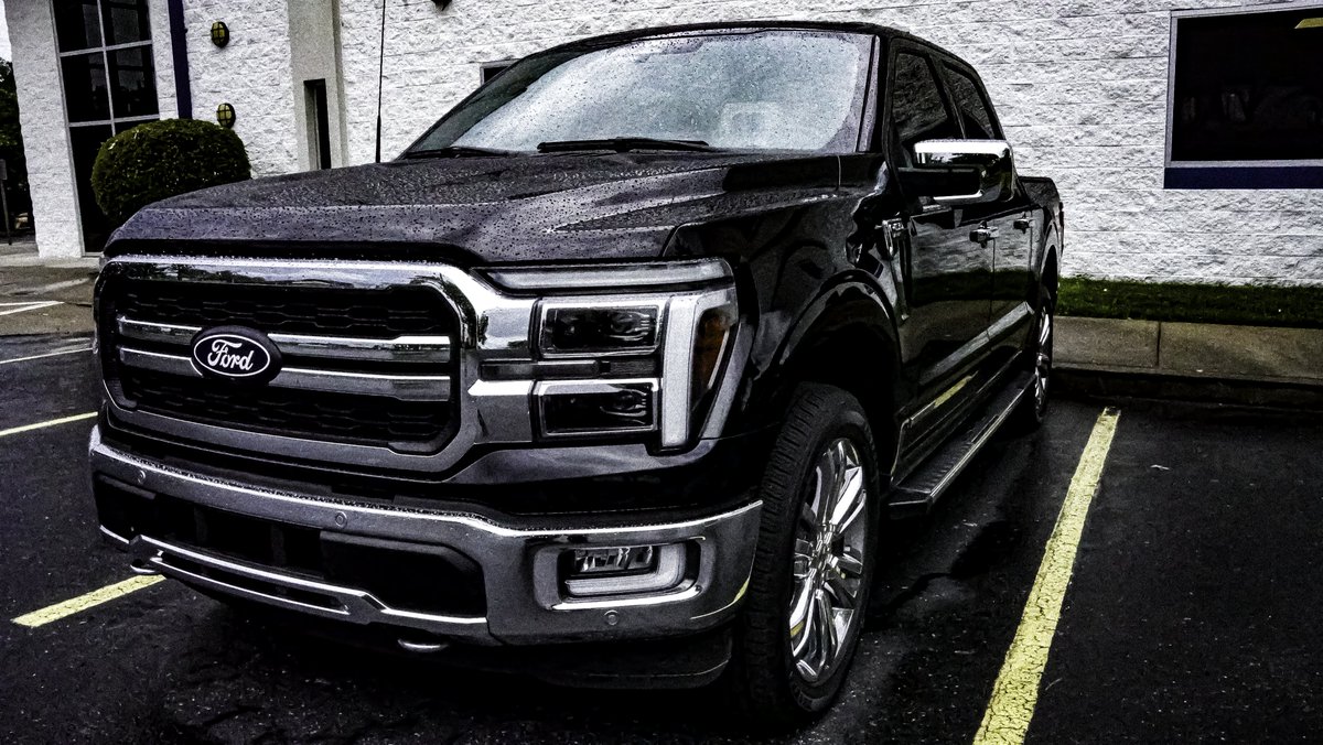 ShiftingStreams's tweet photo. quick photos of my coworkers new truck

#ford #f150 #nashville #tennessee #4x4 #truck https://t.co/flzG8fXScE
