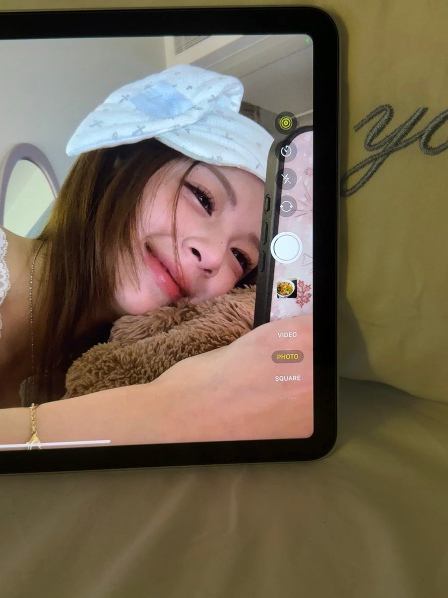 Gen1es_FAN_FR's tweet photo. 🐼⌗˳⳿⤏WEIBO

#ELYN a publié des photos
(2/2)

#Gen1es #ELYN #ElynLeong #อีลีน 
#梁愉苓 #Gen1es_Elyn #Gen1es | 🍋‍🟩 https://t.co/UeQMuQvqhV