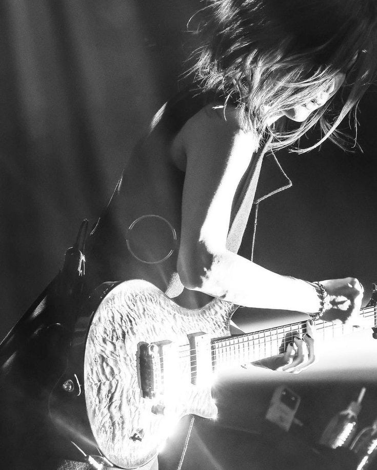 SunglowRei's tweet image. I hope he knows how unreal he looks