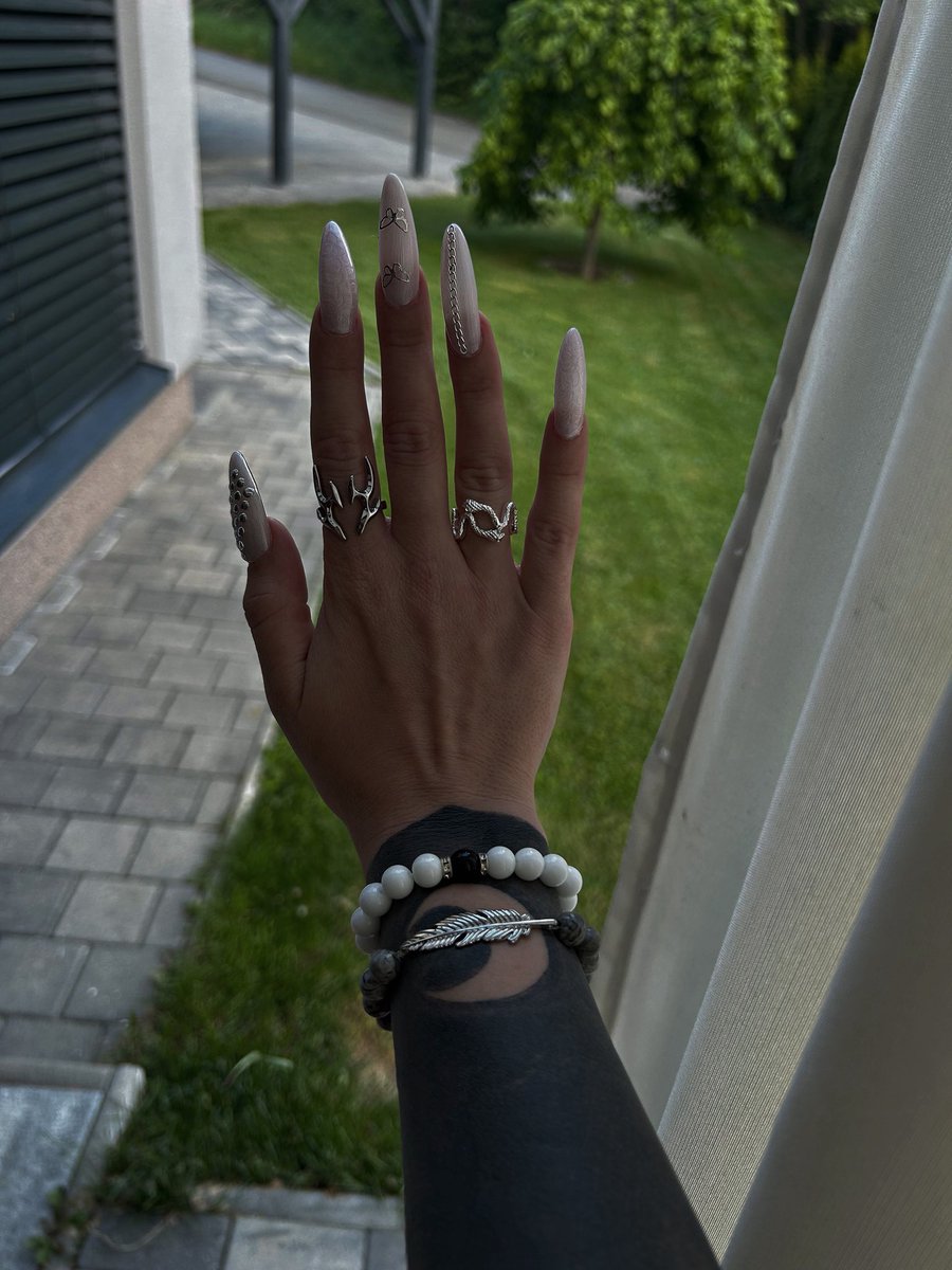 Λ𝔫𝔫𝔞 ☾ tweet media