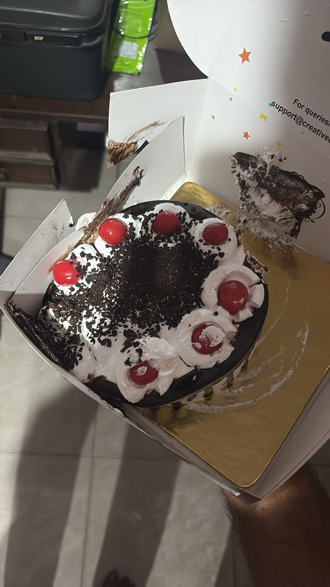 adv_mk_raghav's tweet photo. @deepigoyal @zomato what an atrocious experience you guys offer shame on you You should be vigilant managing such a company. it’s evident you don’t have quality measures or checks in place. This recent experience has made me quit ordering from you. Spoiled my mother’s birthday!!! https://t.co/Nr0CSHGetQ