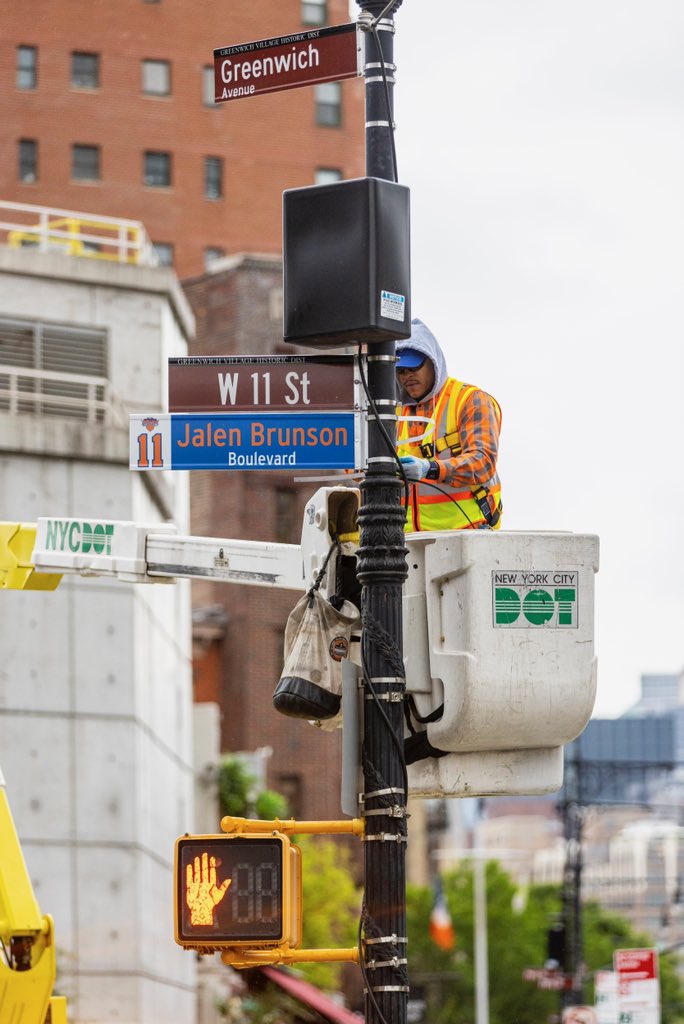 NYC DOT tweet media