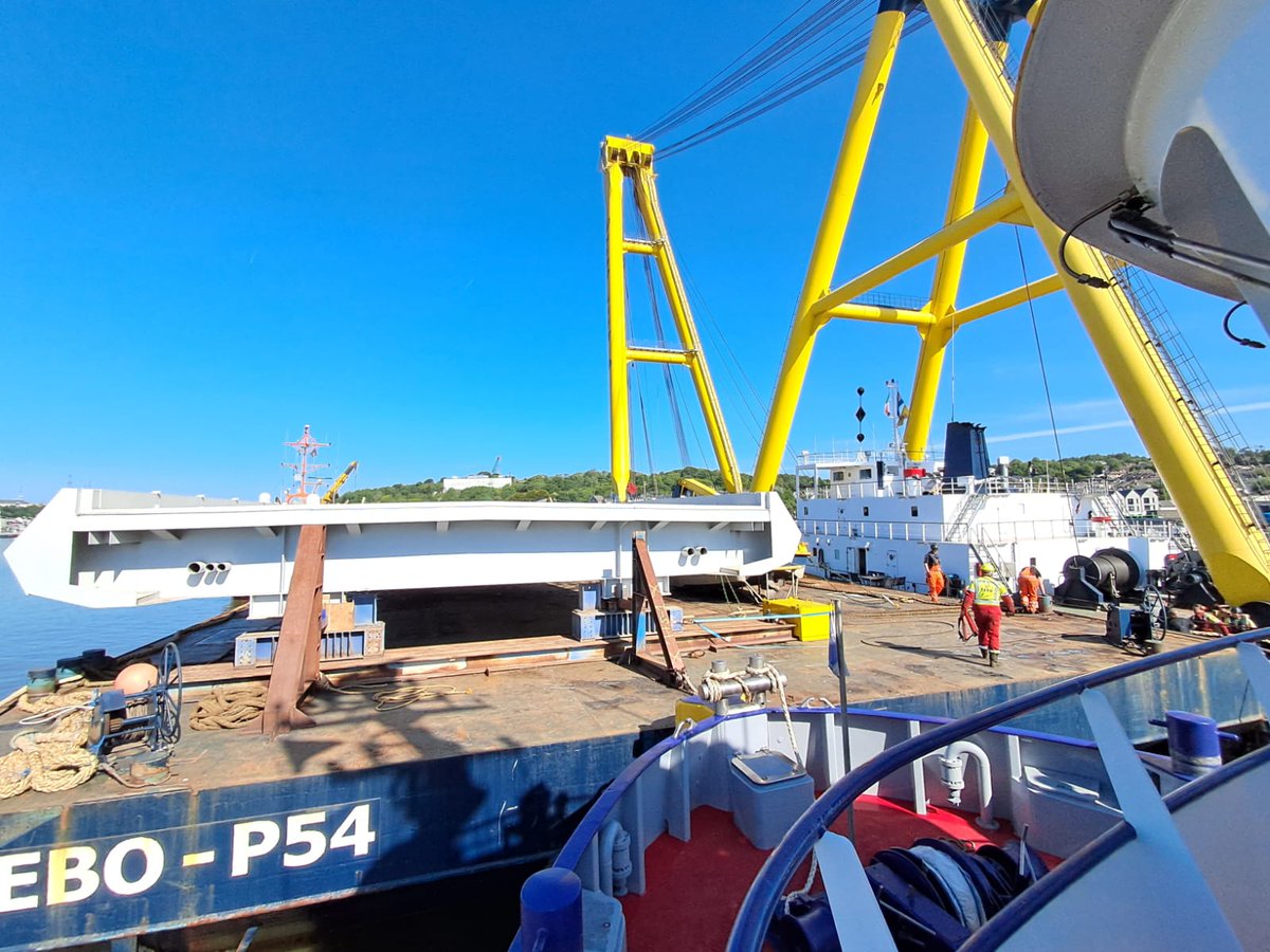 Piloting the Extraordinary: Hebo 9 Arrives in Waterford

This week, <a href="/PortofWaterford/">PortofWaterford</a> was proud to coordinate the safe arrival of several key vessels for the North Quays Public Infrastructure Project, which will link #Waterford's north and southv Quays.