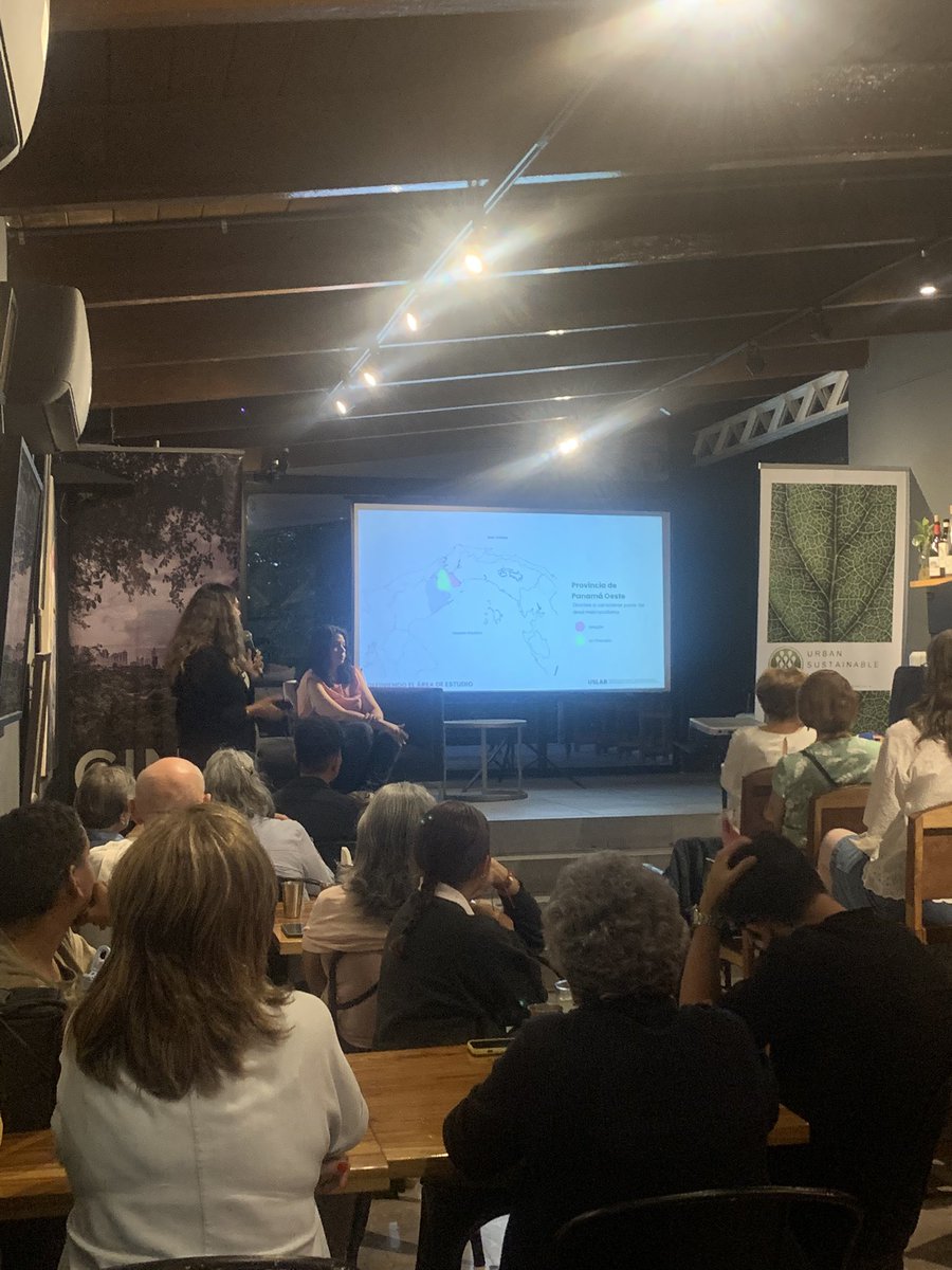 Urban_Sus_Lab's tweet photo. Casa llena en #Casa25 en la segunda presentación del Diagnóstico del Modelo de Desarrollo Urbano y propuesta del #ReMIP para el área metropolitana de Panamá. Resultado de la investigación en el programa de pasantías del #urbansustainablelab https://t.co/e4PSddCTiw
