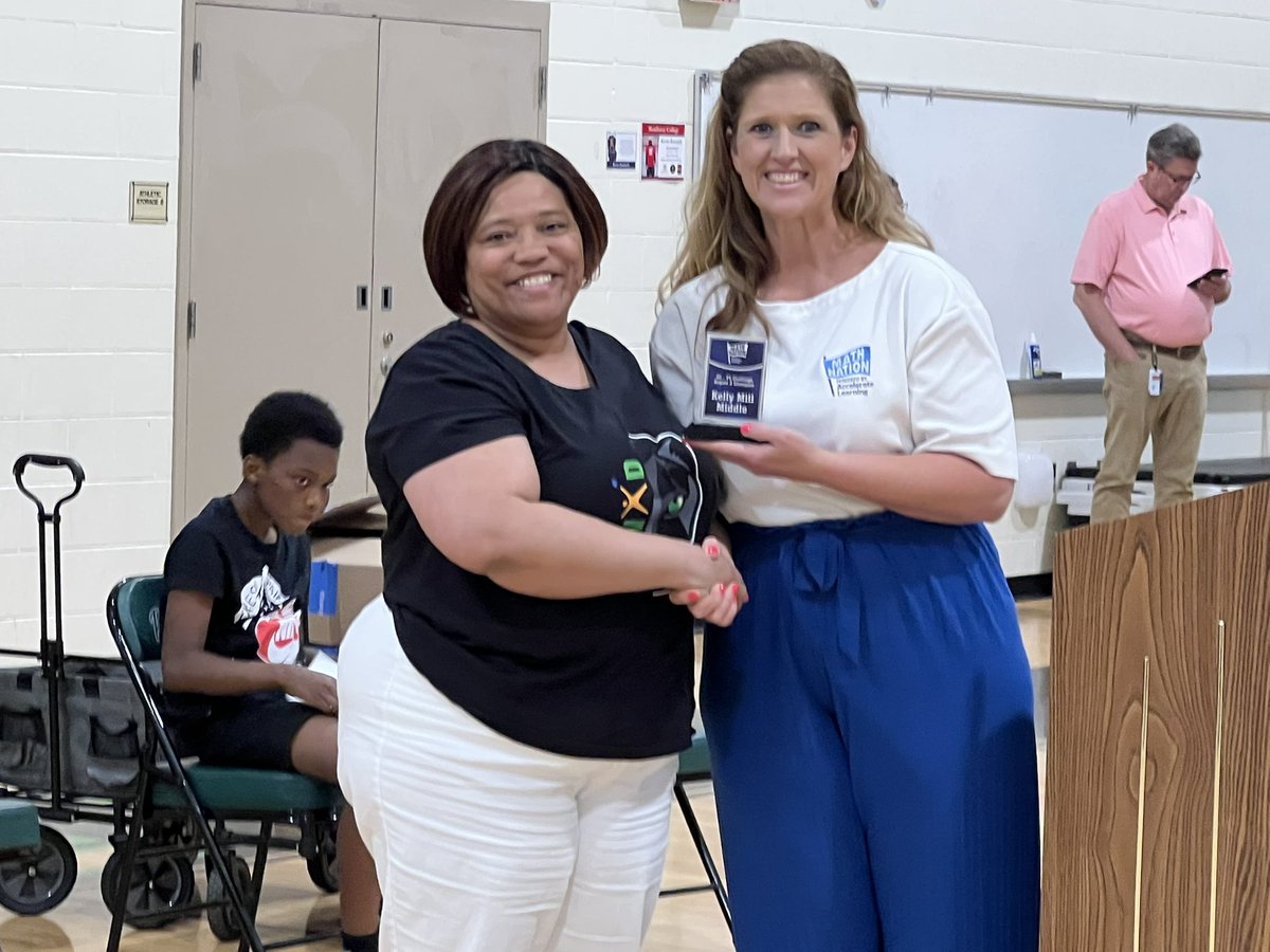 DrBennettR2's tweet image. It’s official! Kelly Mill Middle School won the Math Nation Test Yourself State Championship! Our students and teachers put in hard work and perseverance to beat out over 1000 schools in SC. TY Dr. Arnold, we r @KMMPMPanthers proud! @RichlandTwo @MooreKimD @AlgebraNationSC
