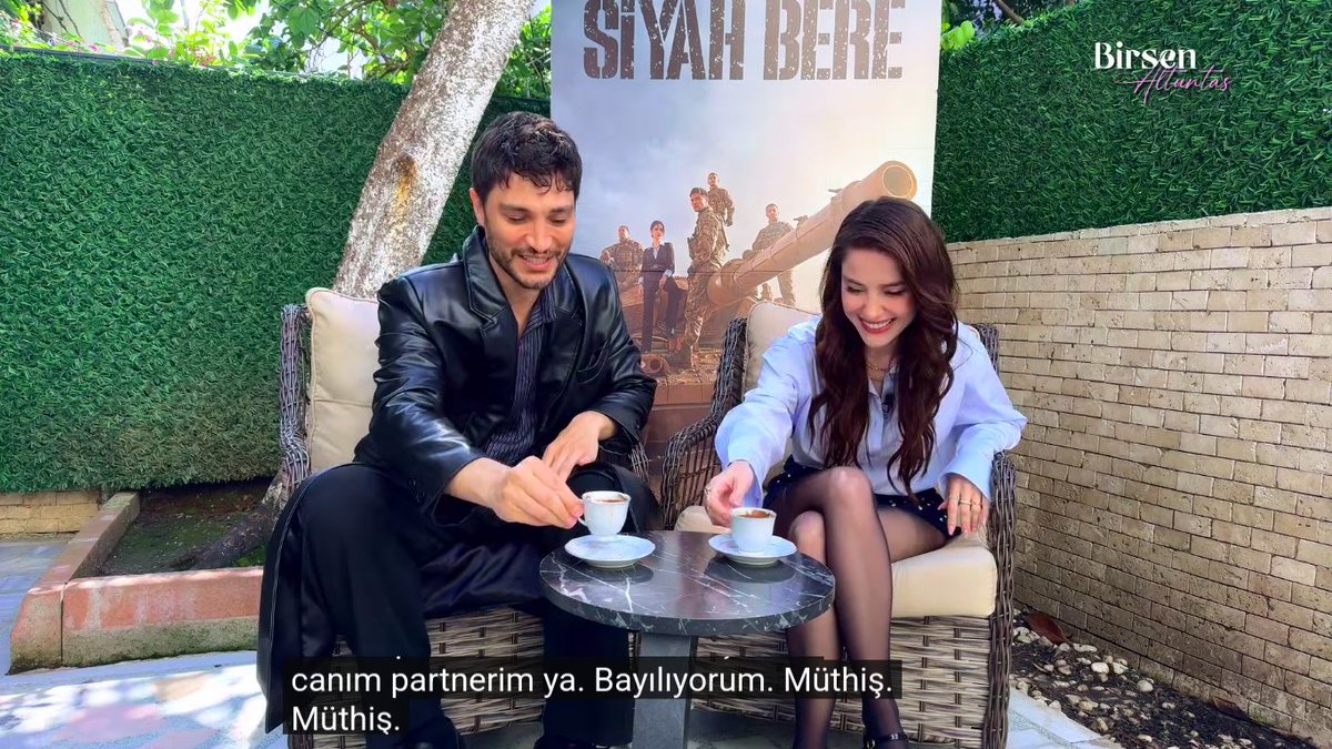 RahmaaInGi's tweet photo. Ö: "I said I can be a part of #siyahbere after the good things I heard about Ilhan"
İ: "When we first meet today before saying hi I said "I'm very proud of you" she did a great job, iyi ki Özge"
Ö: "My dear partner, I love him so much"
İ: "She's wonderful"

#ilhanşen #özgegürel https://t.co/4KKWlXOg0d