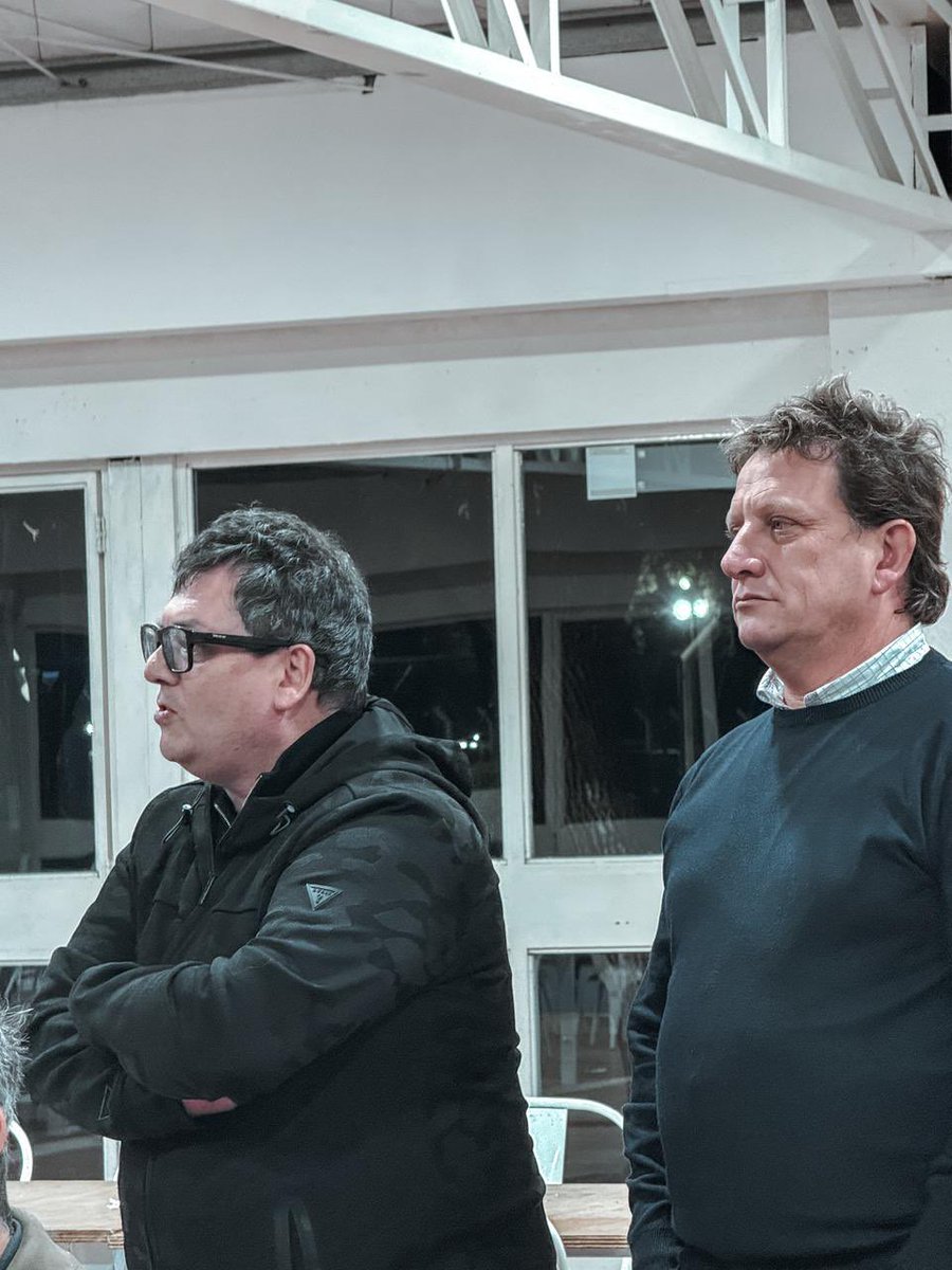 AgrupAmalfitani's tweet photo. 🔵 Imágenes de una enriquecedora jornada de encuentro y reflexión compartida entre socios del Club. 

🤝🏼 Intercambio de ideas, escucha activa y una cena de camaradería coronaron una noche de gran valor. 

#NuestraHistoriaNosCompromete 🇮🇹 https://t.co/OkleP9txBe