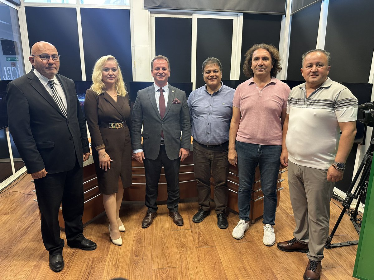 Gülnar Belediye Başkanı Fatih Önge, Mersin Gazeteciler Cemiyeti Başkanı Rüstem Kaya Tepe’yi ziyaret ederek yerel seçimlerden bu güne kadar Gülnar’da yapmış oldukları çalışmalar hakkında bilgi verdi.