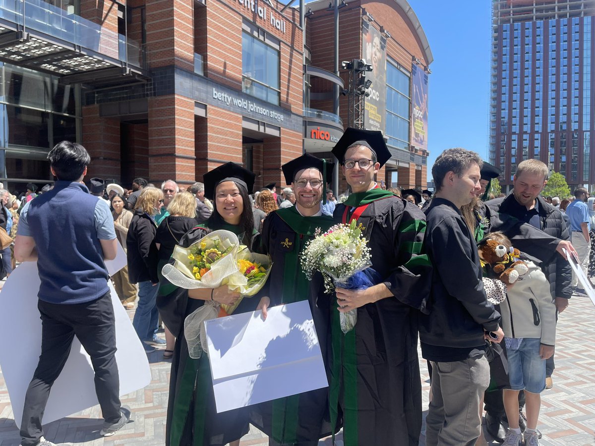 Congratulations to our graduating MD/PhD students Nawoo, Ryan, and John! You will be greatly missed and we wish you the best as you begin your careers as physician scientists! 🎓🎉