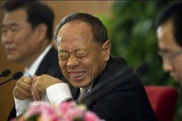 elias_mankwe's tweet image. Ronald Lamola is really a small boy shem🤣🤣🤣