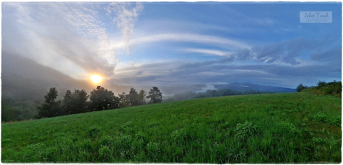 turisticki's tweet image. #Nebo iznad Gornjeg Milanovca ...👌
.
.
📸 #mobilfotoputovanja