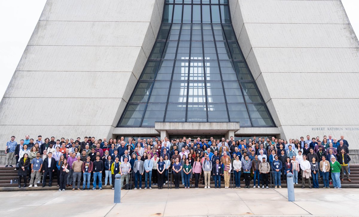 This week, the @DUNEscience collaboration is gathered at Fermilab to discuss the Deep Underground Neutrino Experiment! DUNE will add immeasurably to our knowledge of the universe. 🌌 It will also drive progress in science and industry around the world.
🔗: lbnf-dune.fnal.gov