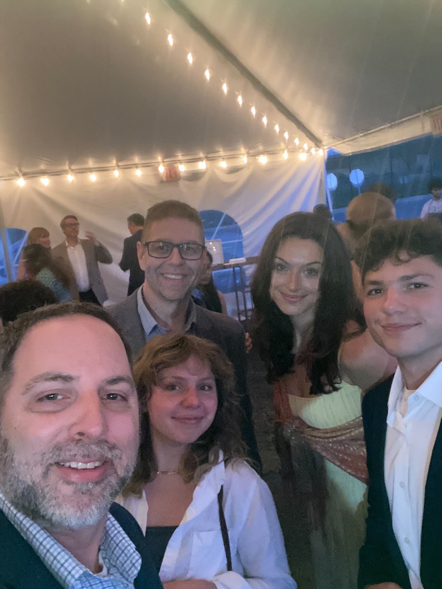 🌟 Community in Action 🌟

Last Thursday, the KPI team joined Fresh Picked to support The Food Trust — a night of great food, inspiring conversations, and a powerful cause.
Thanks to Tacora Johnson for the invite! We’re proud to support the mission for healthy food for all.