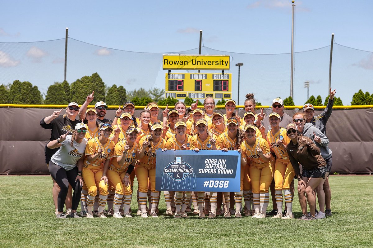 CoachMPMurray's tweet photo. To my Tri-State Area people - 

Want to come see some of the best softball in the country this weekend? 

A top-15 showdown is happening in Glassboro this weekend, with a trip to the World Series in Illinois on the line! 

https://t.co/AkpatZ1b2G https://t.co/NxvmSB2Iir