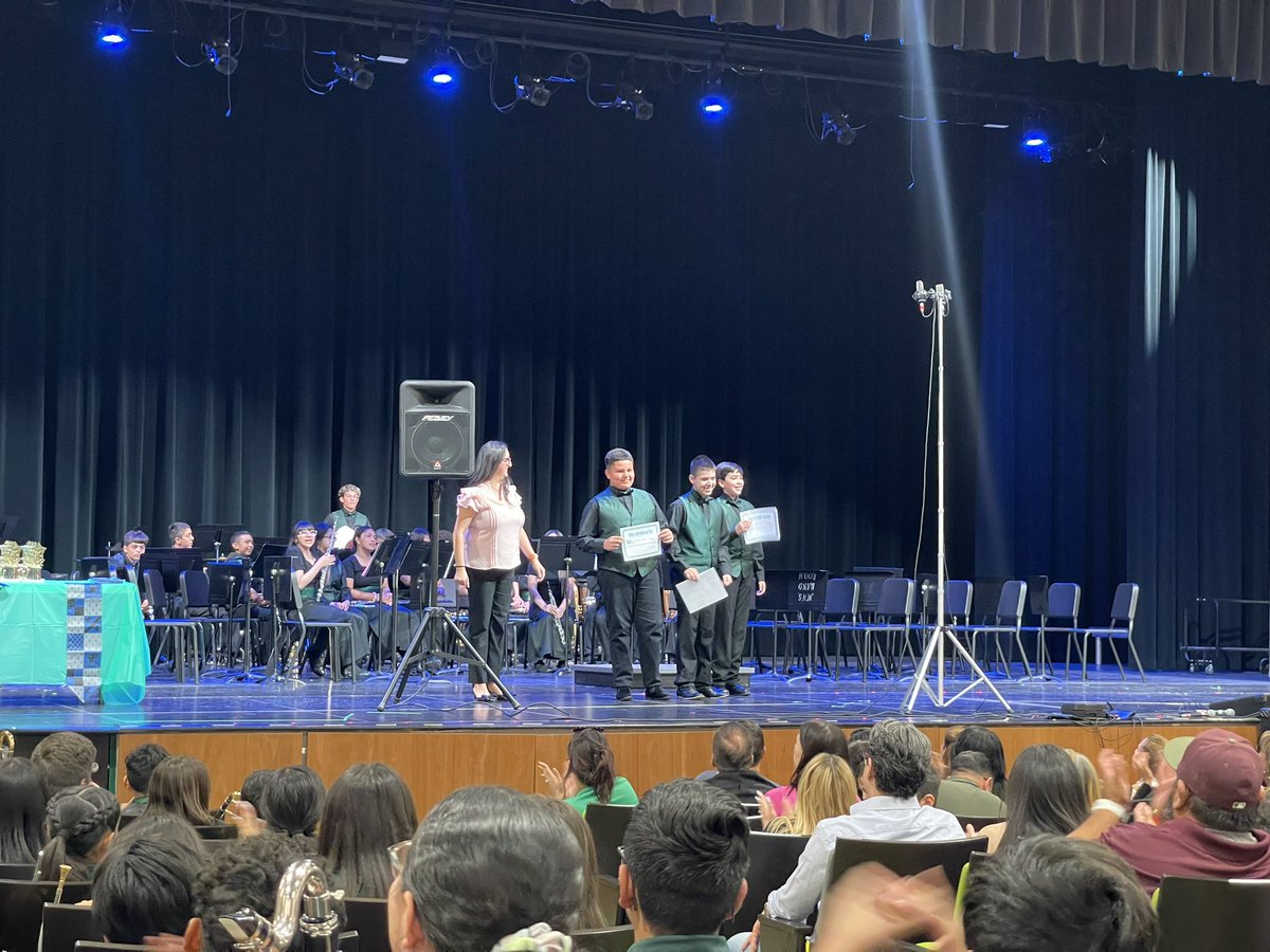 William D. Slider Middle School (@slider_middle) on Twitter photo Full house <a href="/MontwoodHS/">David Herrera</a> with our #StallionsLeadTheWay band, our Stallions did amazing ๐คฉ and are always led with heart โค๏ธ by Band Director Mrs. Acosta! <a href="/SISD_FineArts/">SISD Fine Arts</a> <a href="/SISD_Herrera/">Enrique Herrera</a> <a href="/DGonzalez_SMS/">Daniela Gonzalez ๐</a> <a href="/IMartinez319/">Isabel Martinez</a> <a href="/LReyes_WDSMS/">Laura Reyes</a> <a href="/Machin_WDMS/">Edita Machin, Campus Secretary at Slider</a> Full house <a href="/MontwoodHS/">David Herrera</a> with our #StallionsLeadTheWay band, our Stallions did amazing ๐คฉ and are always led with heart โค๏ธ by Band Director Mrs. Acosta! <a href="/SISD_FineArts/">SISD Fine Arts</a> <a href="/SISD_Herrera/">Enrique Herrera</a> <a href="/DGonzalez_SMS/">Daniela Gonzalez ๐</a> <a href="/IMartinez319/">Isabel Martinez</a> <a href="/LReyes_WDSMS/">Laura Reyes</a> <a href="/Machin_WDMS/">Edita Machin, Campus Secretary at Slider</a>