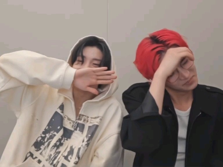 _onlyleehs's tweet photo. RAMYEONZ LIVE AFTER 4 YEARS 🥹🤍 https://t.co/cSv9chA12B