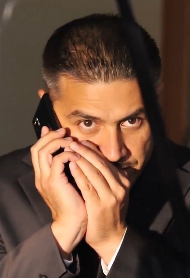 Y te llevas varios acarreados para que le griten: no estás sola, no estás sola .