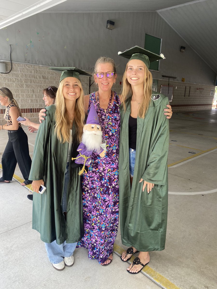 Samantha Brecht tweet media