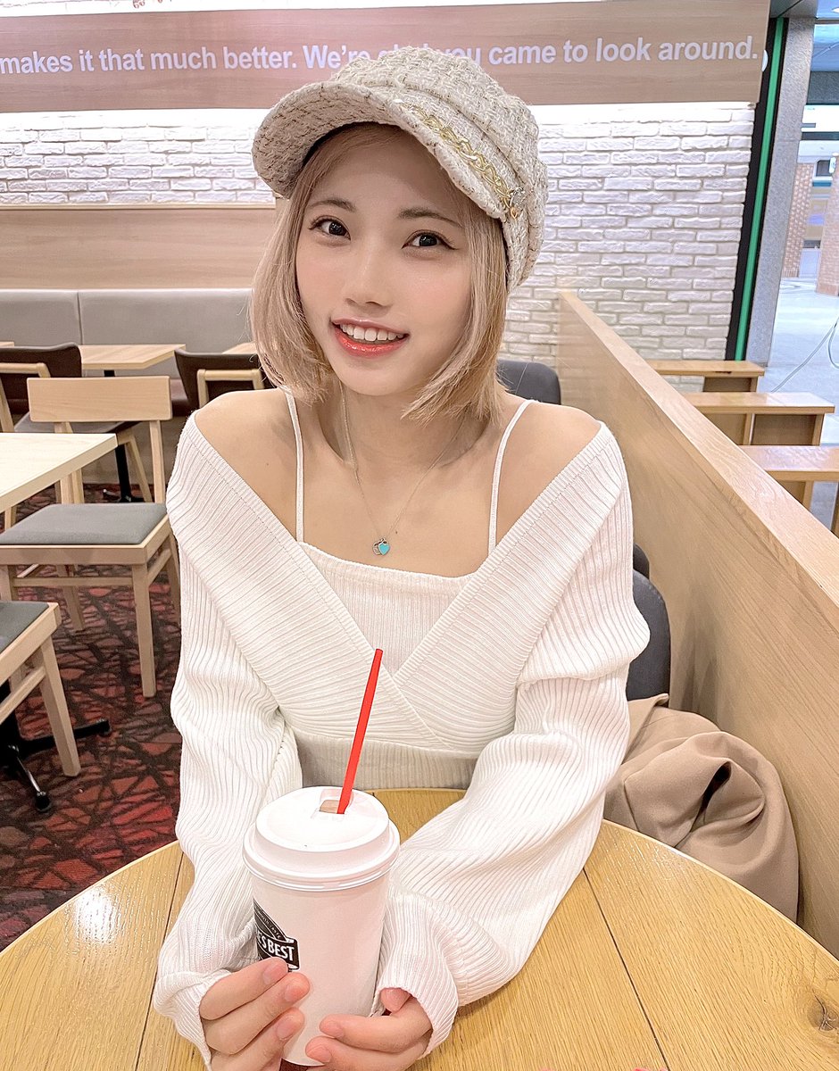 mchan1201's tweet image. おはようございます🌈

昨日も平日なのに来てくれてワールドで見て応援してくれて

ありがとうの

虎龍組の皆がグッズ持ってくれててとっても嬉しかったよ🥲🫶

名前も呼んでくれてありがとうの🐯🐉🪷

今日も一日がんばろね🍬

#STARDOME
#GE
#虎龍組
#清姐
#こたきよふぁみりー
#虎龍清花