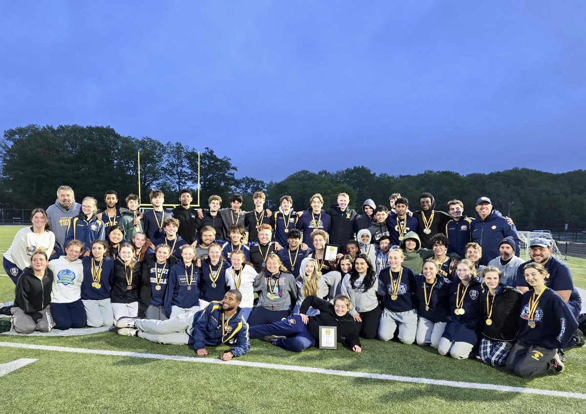 lps_athletics's tweet photo. Mid-Wach League Champions x2! The varsity boys’ and girls’ outdoor track teams both went undefeated in dual meets and placed 1st at today’s Mid-Wach League Meet held at Gardner HS. Congrats! Go Tigers! https://t.co/YOCszBHBb5