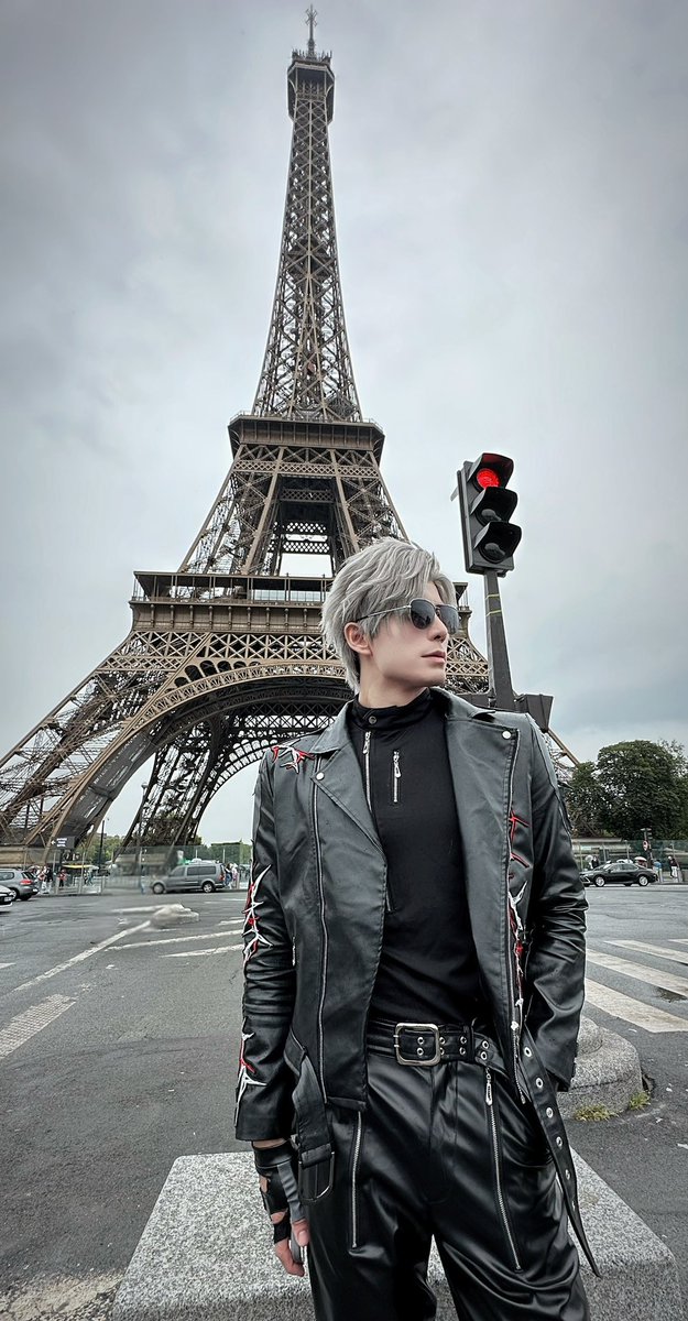 ไฟจราจรเปลี่ยนเป็นสีแดงเมื่อเจอผม หน้าคุณก็เช่นกัน…