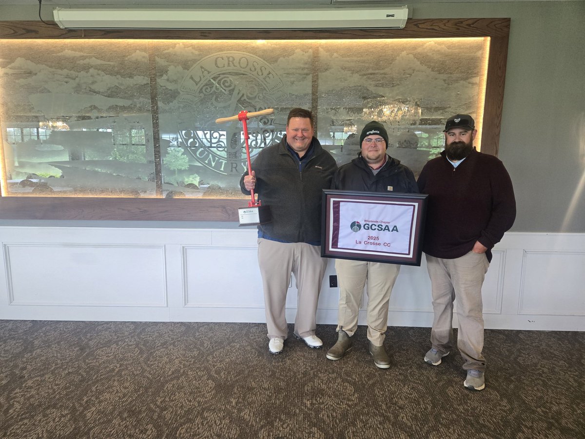 WGCSA's tweet image. The third time was the charm! With a score of 10-6, the WGCSA finally conquered our rivals @MnGCSA on a chilly day at La Crosse CC, & the prestigious cup cutter trophy will be ours for at least the next year. Thanks to all who made this edition of the Border Battle a great one.